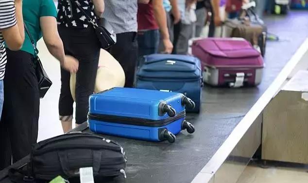 機場托運行李&ldquo;秘籍&rdquo;! 只要這幾招, 就能讓你的行李優(yōu)先被送出來