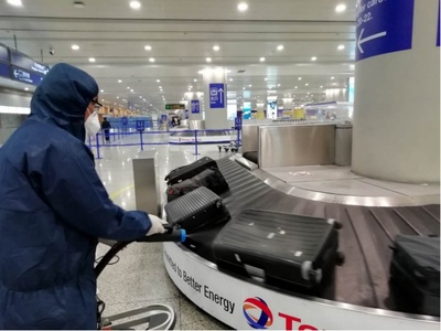 大江東︱上海篩查輸入病例，眾多“大白”閉環(huán)把關(guān) 行李托運